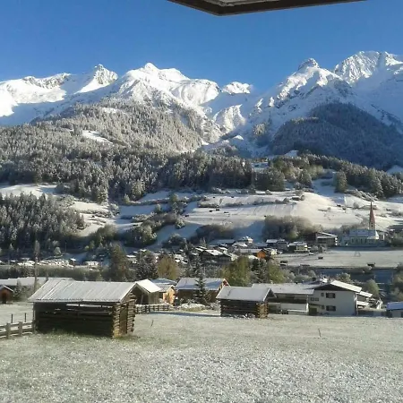 Haus Carinthia Apartment Pettneu am Arlberg Exterior photo